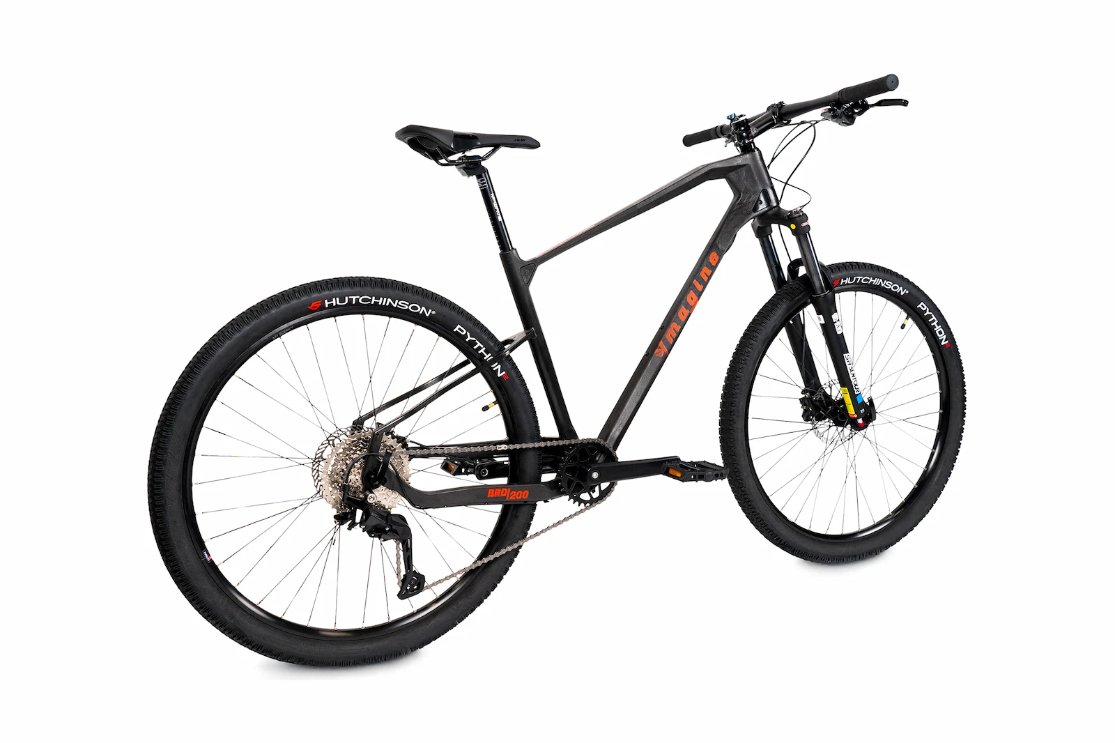 VTT Ymagine Le Baroudeur BRD 200 carbone, vue trois quarts arriere